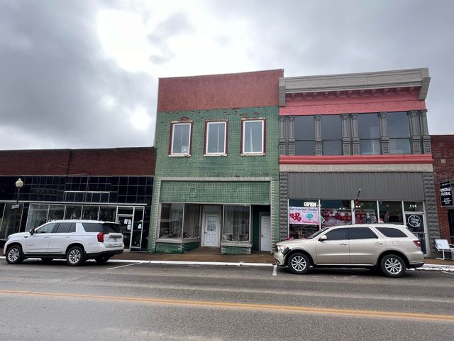 118 E Main Street 116 A B C, Willow Springs, MO 65793