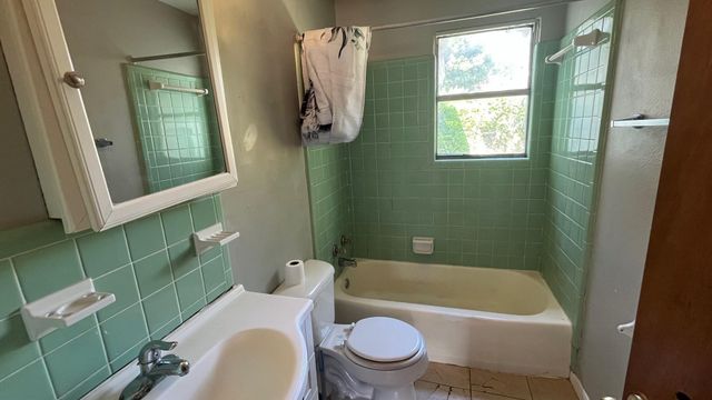 1611 20th Street, Galveston, TX 77550
