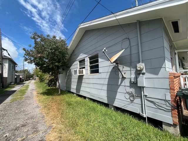 1611 20th Street, Galveston, TX 77550