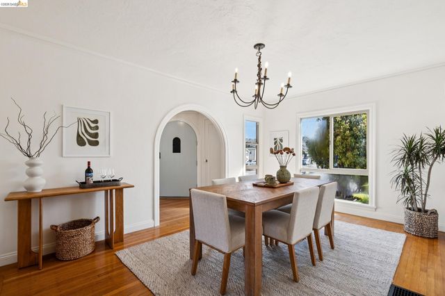 1136 Marin Ave, Albany, CA 94706