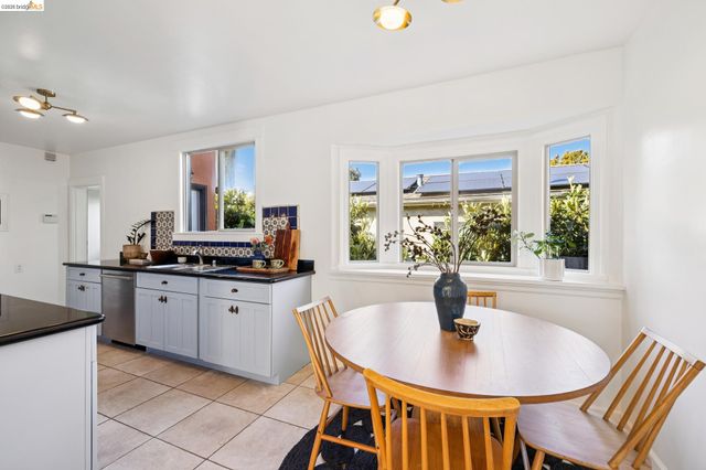 1136 Marin Ave, Albany, CA 94706