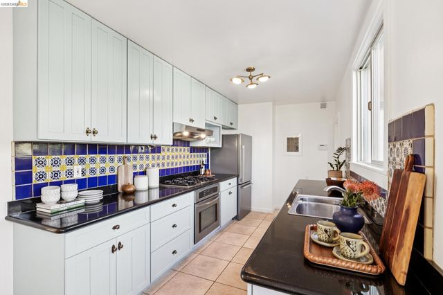 1136 Marin Ave, Albany, CA 94706