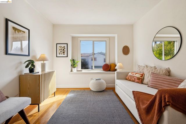 1136 Marin Ave, Albany, CA 94706