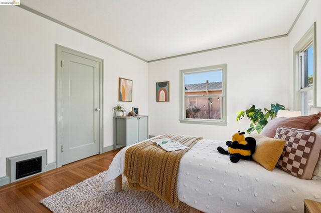 1136 Marin Ave, Albany, CA 94706