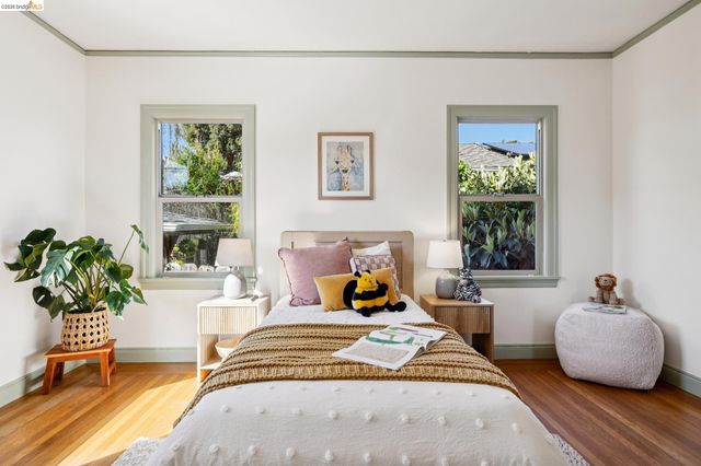 1136 Marin Ave, Albany, CA 94706