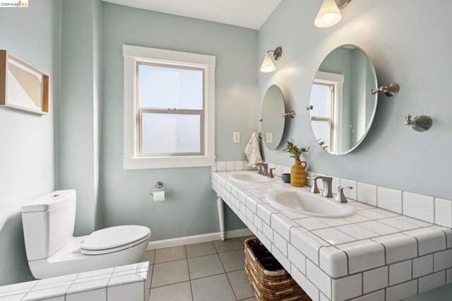 1136 Marin Ave, Albany, CA 94706