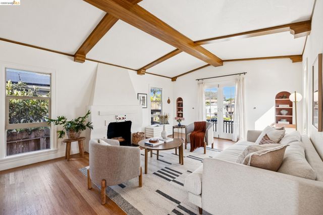 1136 Marin Ave, Albany, CA 94706