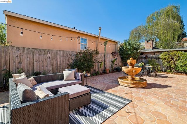 1136 Marin Ave, Albany, CA 94706