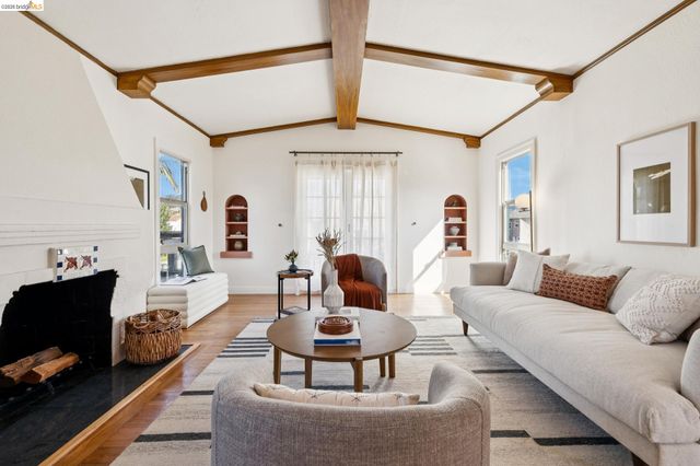 1136 Marin Ave, Albany, CA 94706