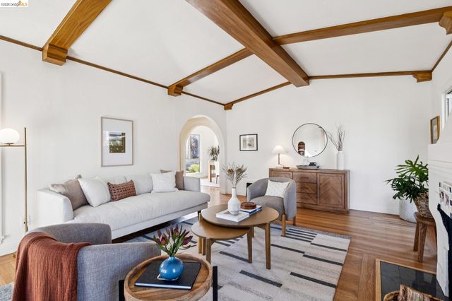 1136 Marin Ave, Albany, CA 94706