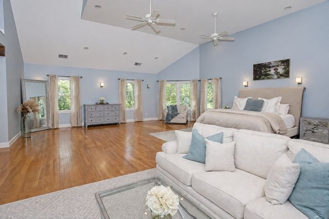 84 Spring St, Wakefield, MA 01880