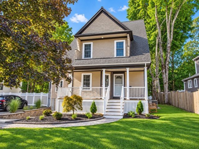 84 Spring St, Wakefield, MA 01880