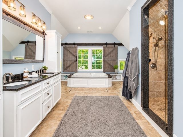 84 Spring St, Wakefield, MA 01880