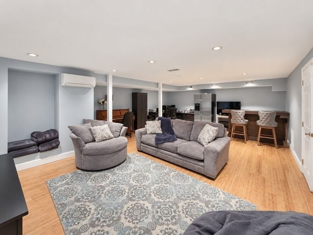 84 Spring St, Wakefield, MA 01880