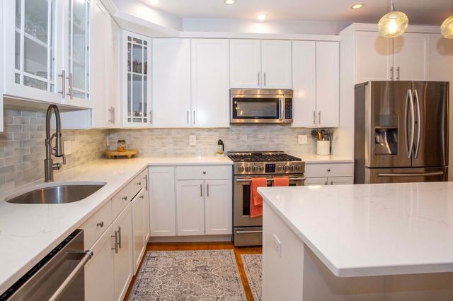 84 Spring St, Wakefield, MA 01880