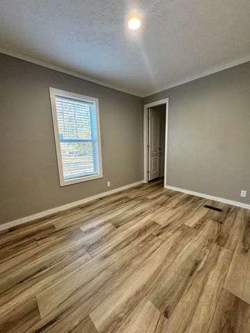 296 Hart Lane, Russell Springs, KY 42642