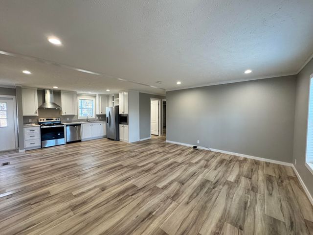 296 Hart Lane, Russell Springs, KY 42642