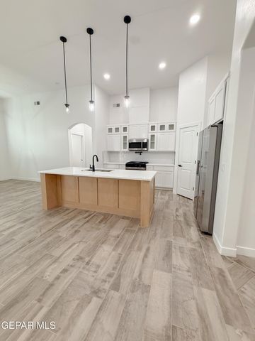 874 HARPENDEM Drive, Horizon City, TX 79928