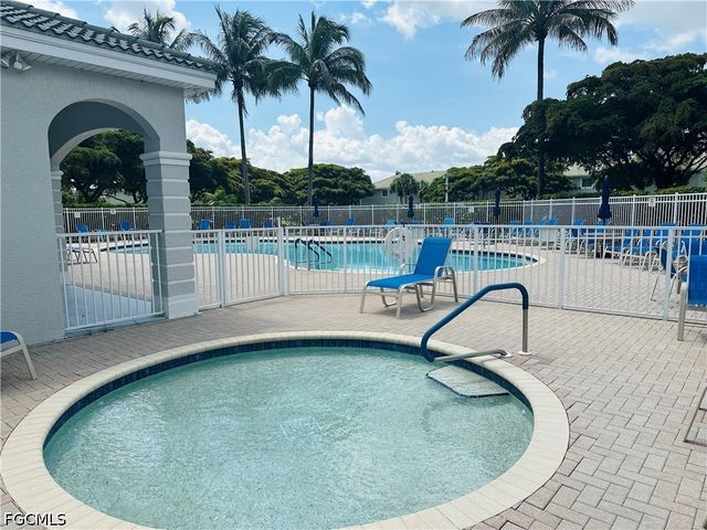 10091 Pacific Pines AVE, Fort Myers, FL 33966