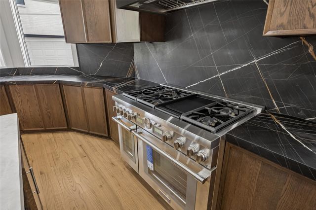 2320 North Boulevard, Houston, TX 77098