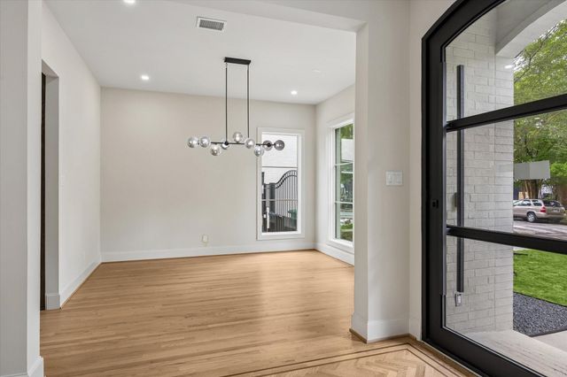 2320 North Boulevard, Houston, TX 77098