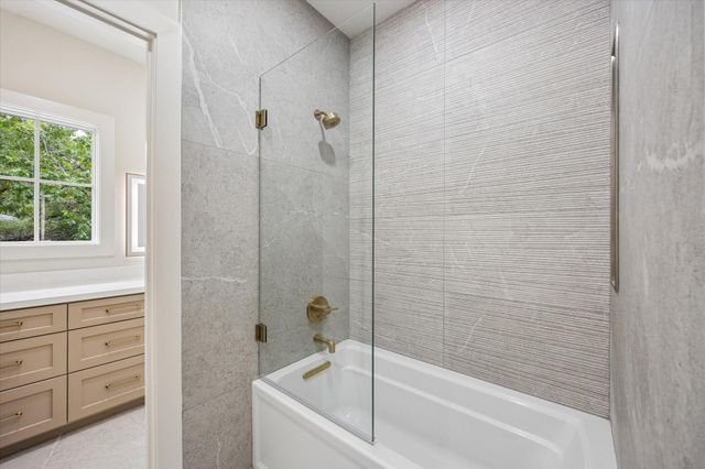 2320 North Boulevard, Houston, TX 77098