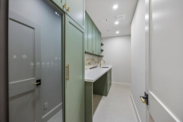 2320 North Boulevard, Houston, TX 77098