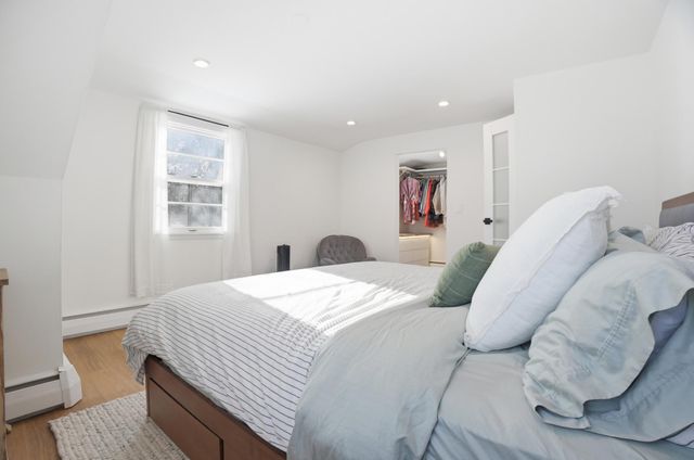 1866 Yorkshire Avenue, Saint Paul, MN 55116