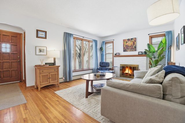 1866 Yorkshire Avenue, Saint Paul, MN 55116