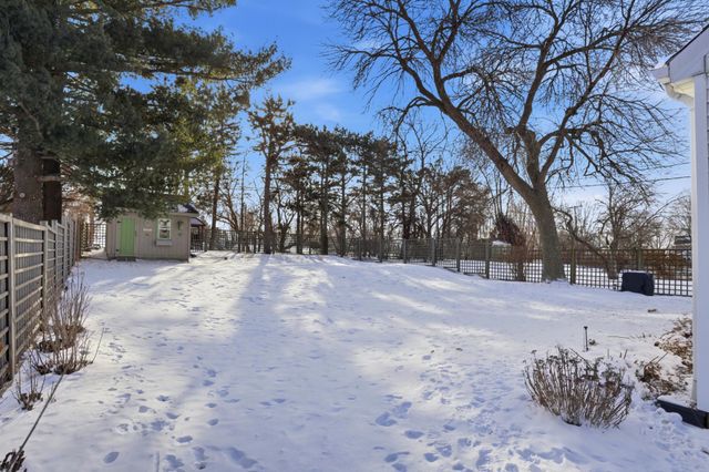 1866 Yorkshire Avenue, Saint Paul, MN 55116