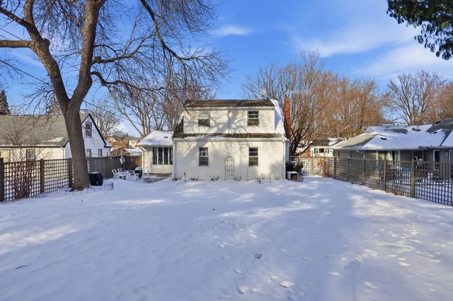 1866 Yorkshire Avenue, Saint Paul, MN 55116