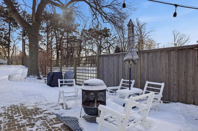 1866 Yorkshire Avenue, Saint Paul, MN 55116