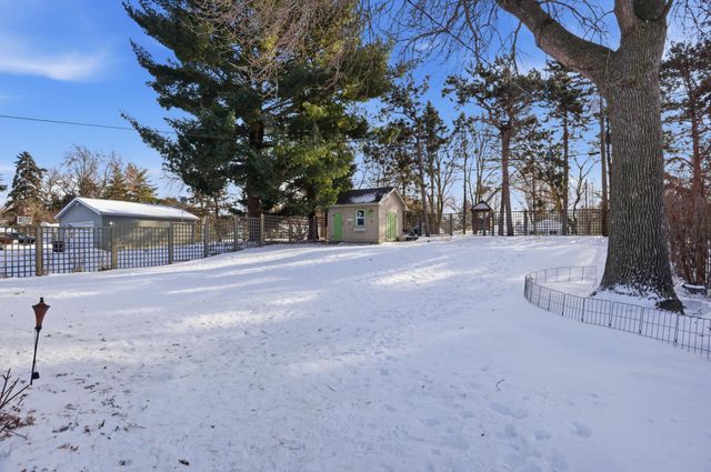 1866 Yorkshire Avenue, Saint Paul, MN 55116