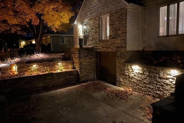 1866 Yorkshire Avenue, Saint Paul, MN 55116