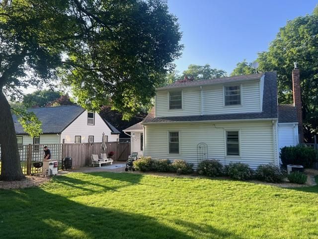 1866 Yorkshire Avenue, Saint Paul, MN 55116