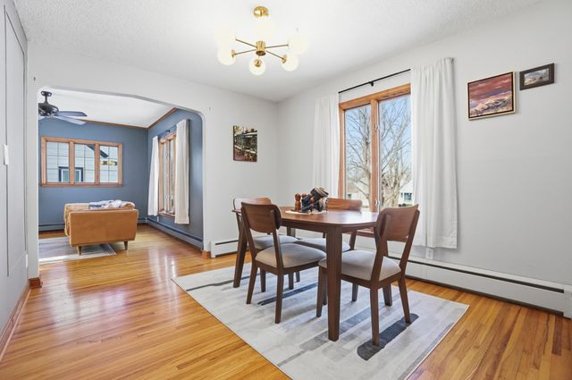 1866 Yorkshire Avenue, Saint Paul, MN 55116