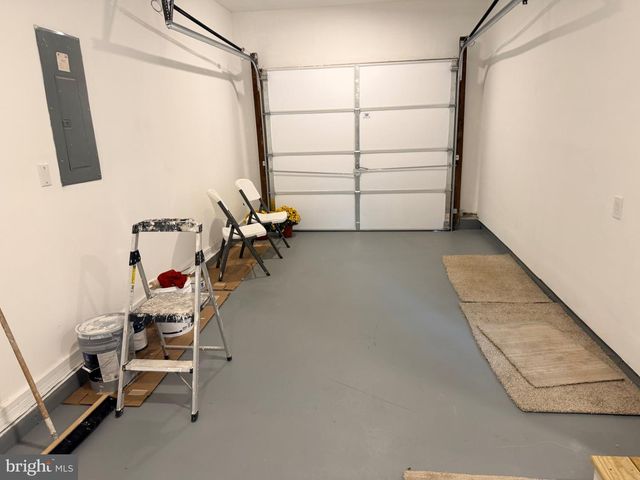 704 SIXTH RD, Newtonville, NJ 08346