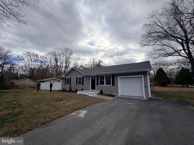 704 SIXTH RD, Newtonville, NJ 08346