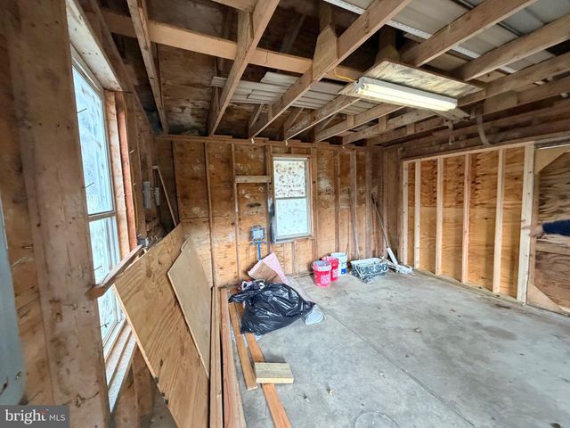 704 SIXTH RD, Newtonville, NJ 08346