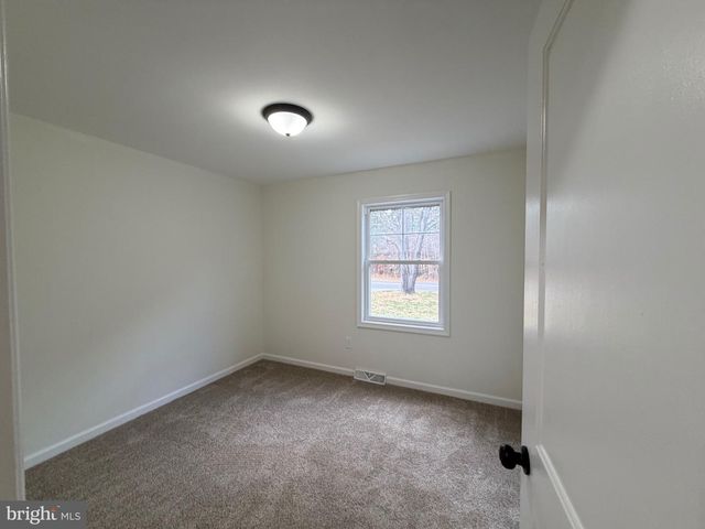 704 SIXTH RD, Newtonville, NJ 08346