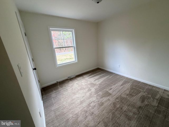 704 SIXTH RD, Newtonville, NJ 08346