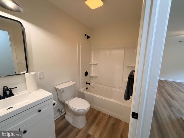 704 SIXTH RD, Newtonville, NJ 08346