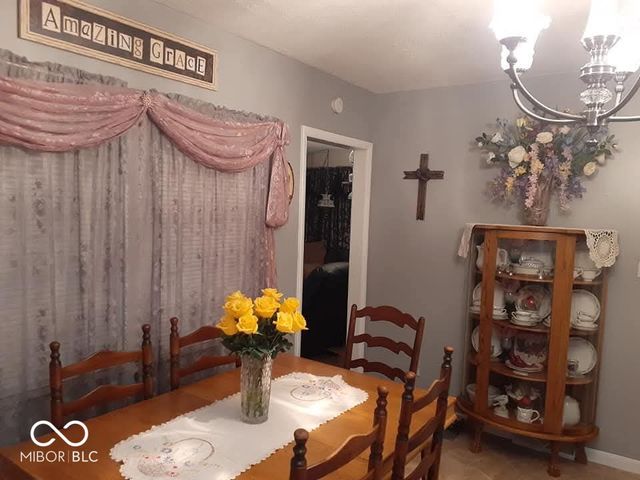 641 Sweetbriar Drive, Whiteland, IN 46184