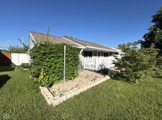 641 Sweetbriar Drive, Whiteland, IN 46184