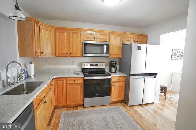 7 CEDARFIELD DR, Gettysburg, PA 17325