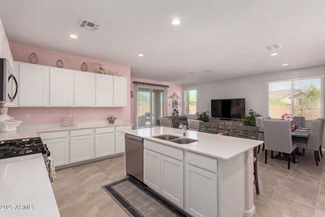 25046 N 174TH Avenue, Surprise, AZ 85387