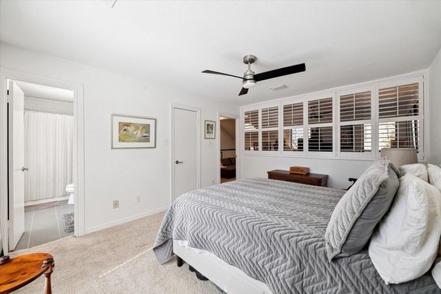 701 Bering Drive 402, Houston, TX 77057