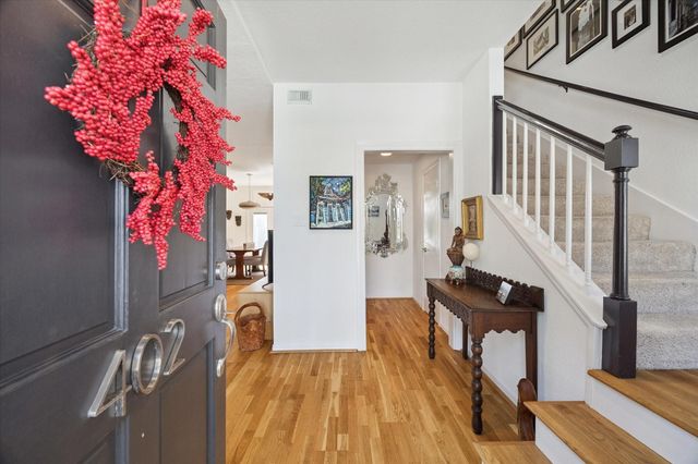 701 Bering Drive 402, Houston, TX 77057