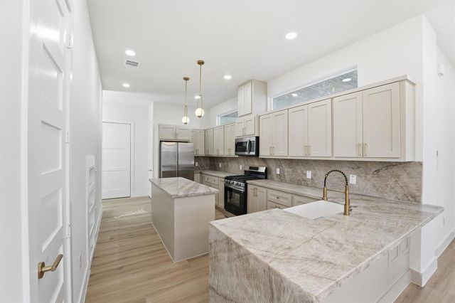 4208 Fox Street, Houston, TX 77003