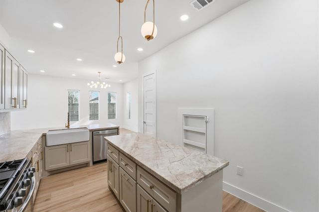 4208 Fox Street, Houston, TX 77003